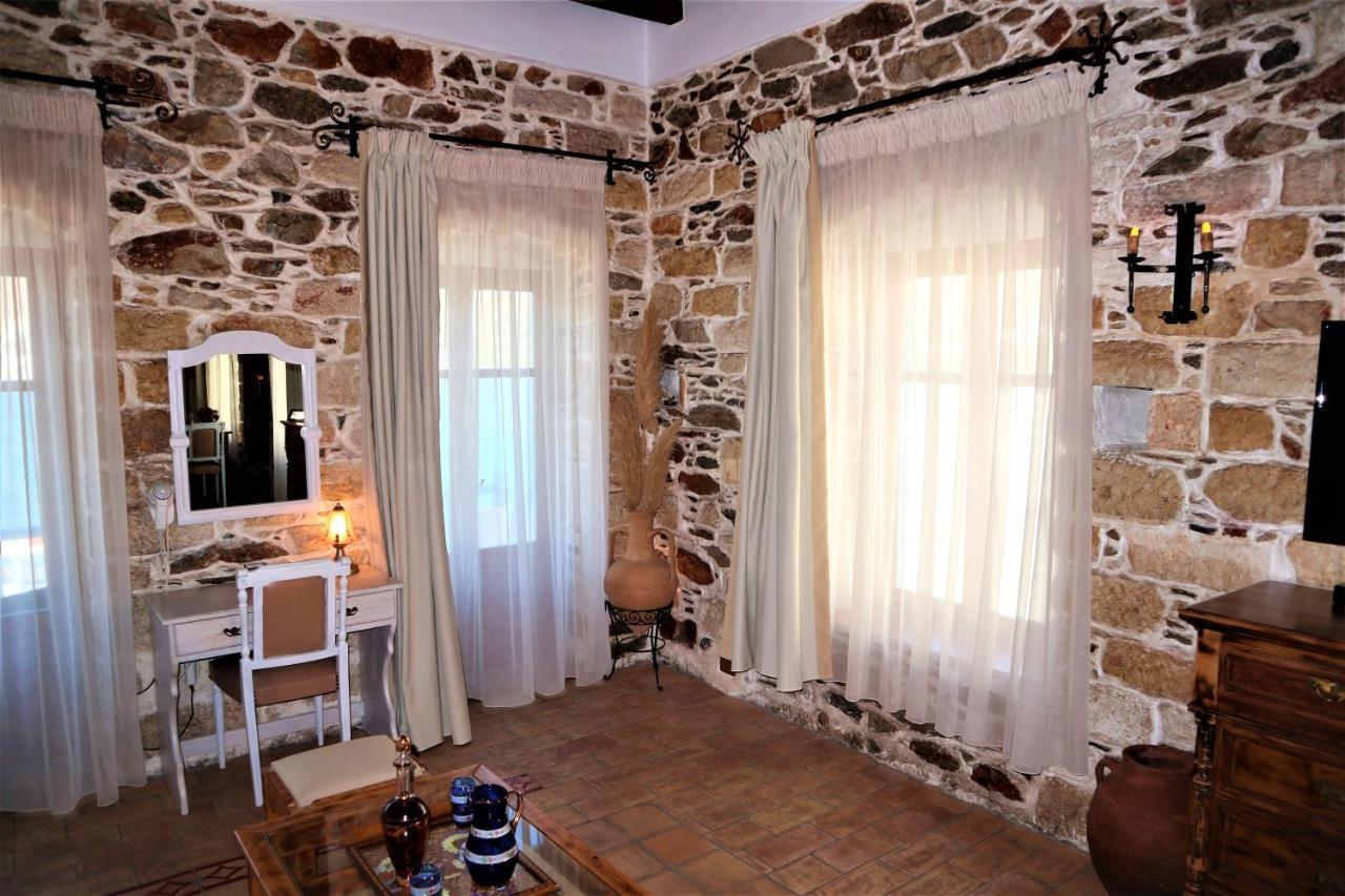 Saint George Valsamitis Superior Apartman Katápola Kültér fotó